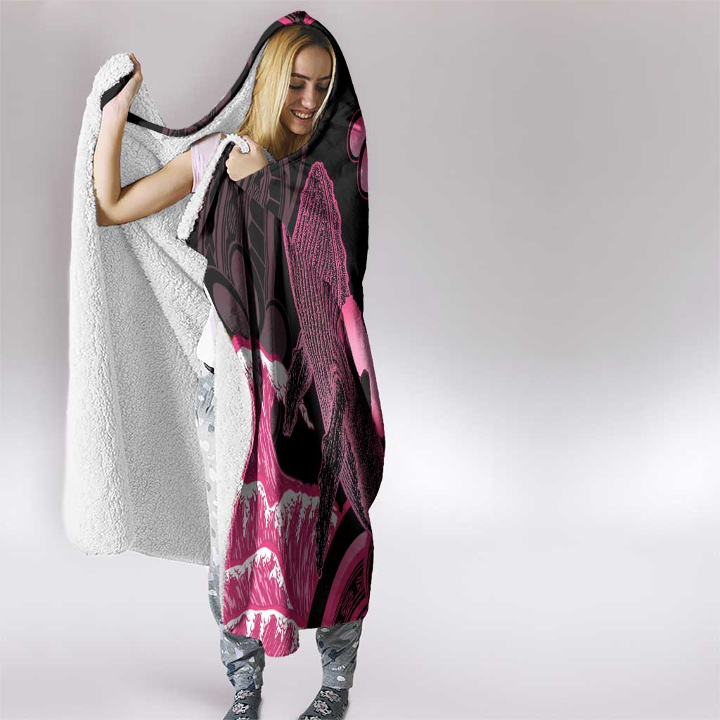 Aloha Hawaii Maui Hooded Blanket Valley Isle Humpback Whale Black