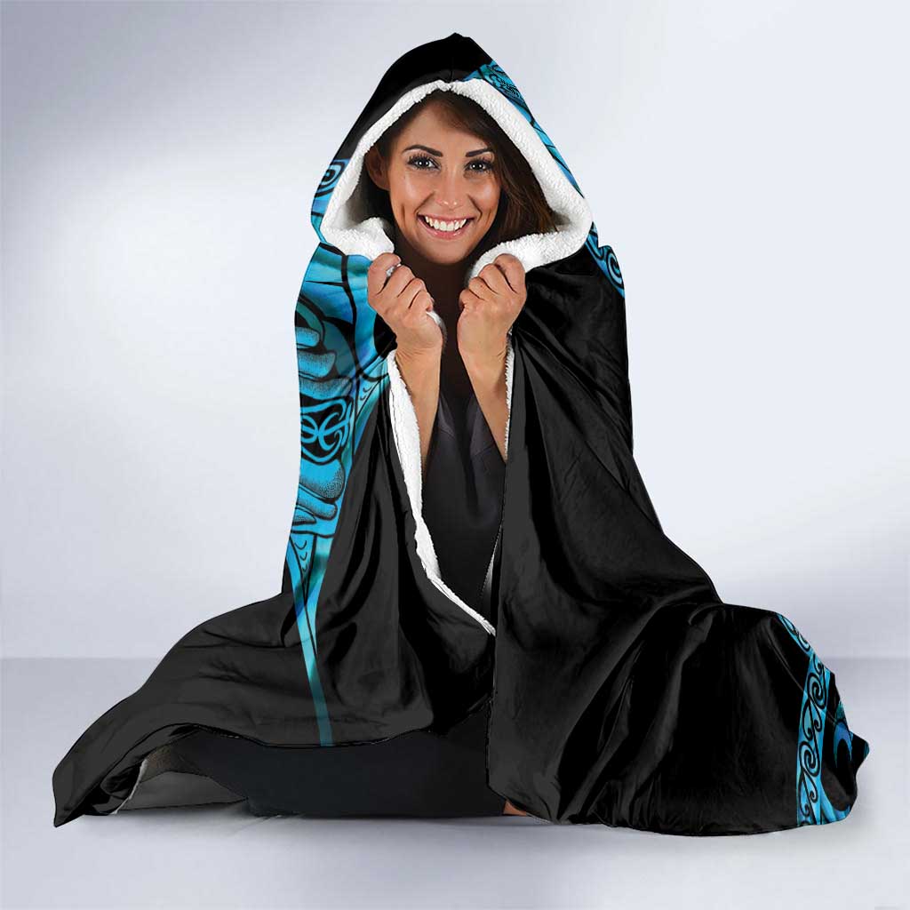 Turquoise New Zealand Kowhai And Piwakawaka Hooded Blanket Maori Ngaru Paua Shell