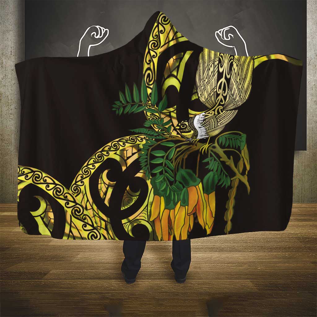 Yellow New Zealand Kowhai And Piwakawaka Hooded Blanket Maori Ngaru Paua Shell