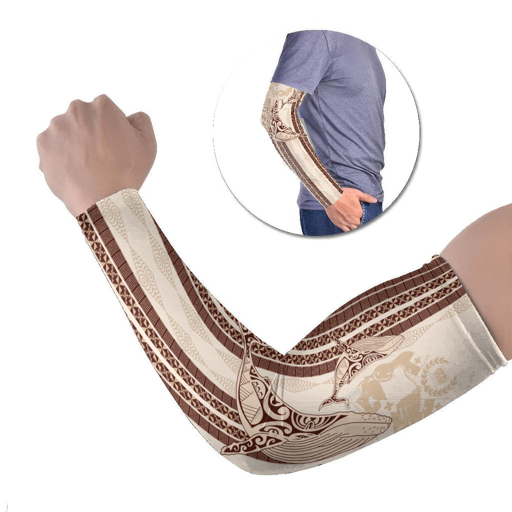Swimming With Humpback Whales Season Tonga Arm Sleeves Tongan Tofuaa Ngatu Pattern Brown LT14 Set of 2 Brown - Polynesian Pride