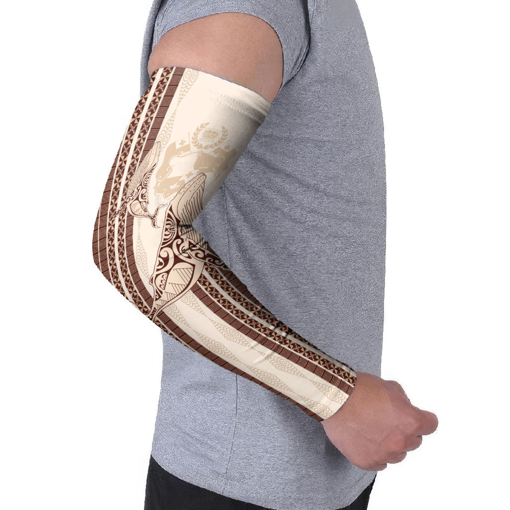 Swimming With Humpback Whales Season Tonga Arm Sleeves Tongan Tofuaa Ngatu Pattern Brown LT14 - Polynesian Pride