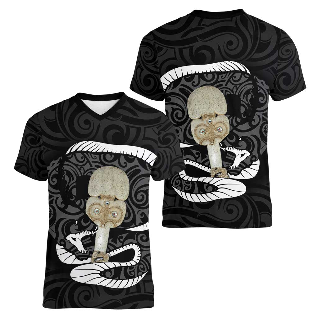 Black New Zealand Eel Women V-Neck T-Shirt Aotearoa Maori Tuna With Kotiate Weapon LT14 - Polynesian Pride