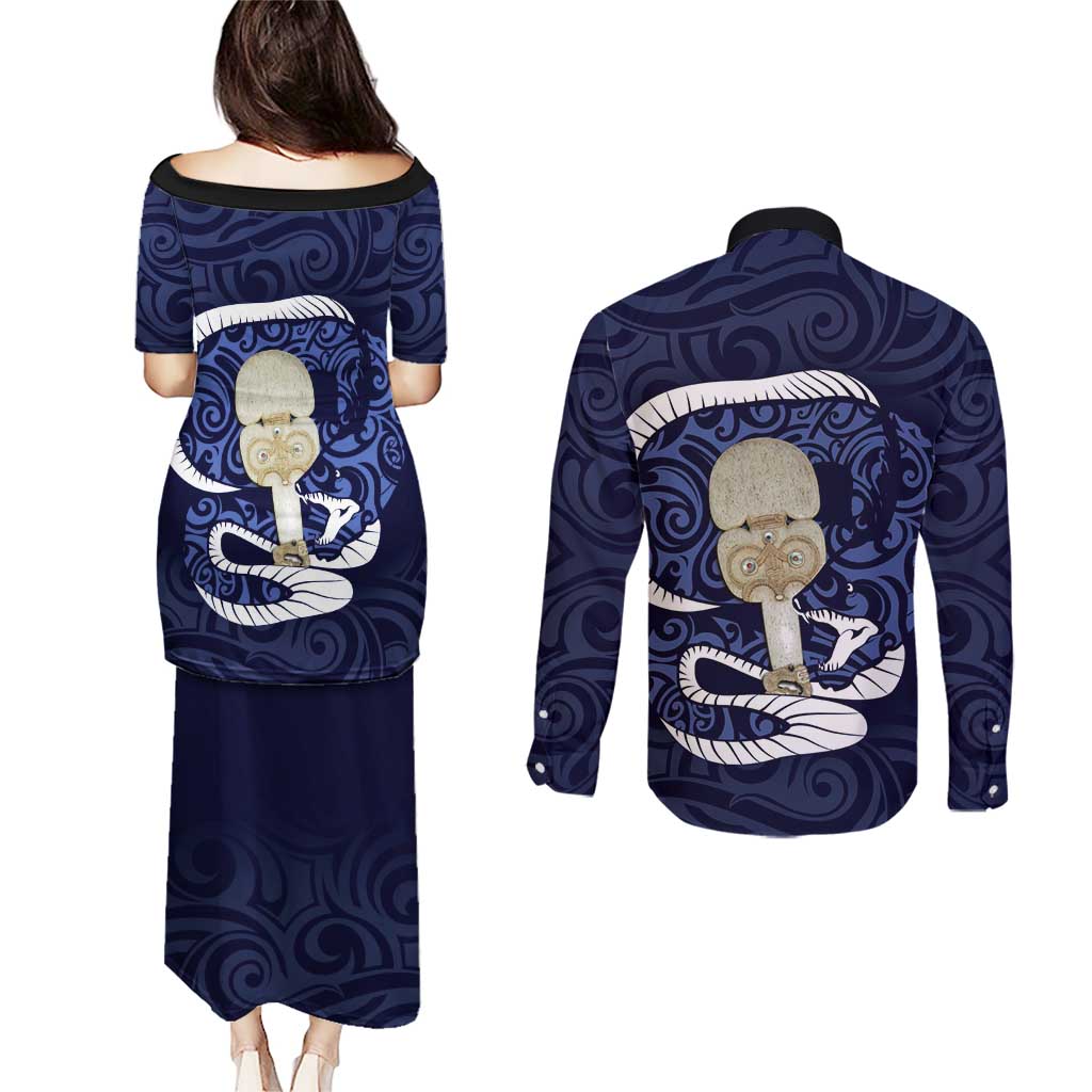 Blue New Zealand Eel Couples Matching Puletasi and Long Sleeve Button Shirt Aotearoa Maori Tuna With Kotiate Weapon LT14 - Polynesian Pride