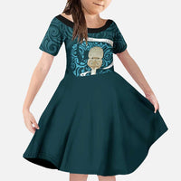 Turquoise New Zealand Eel Family Matching Off Shoulder Maxi Dress and Hawaiian Shirt Aotearoa Maori Tuna With Kotiate Weapon LT14 Daughter's Dress Turquoise - Polynesian Pride