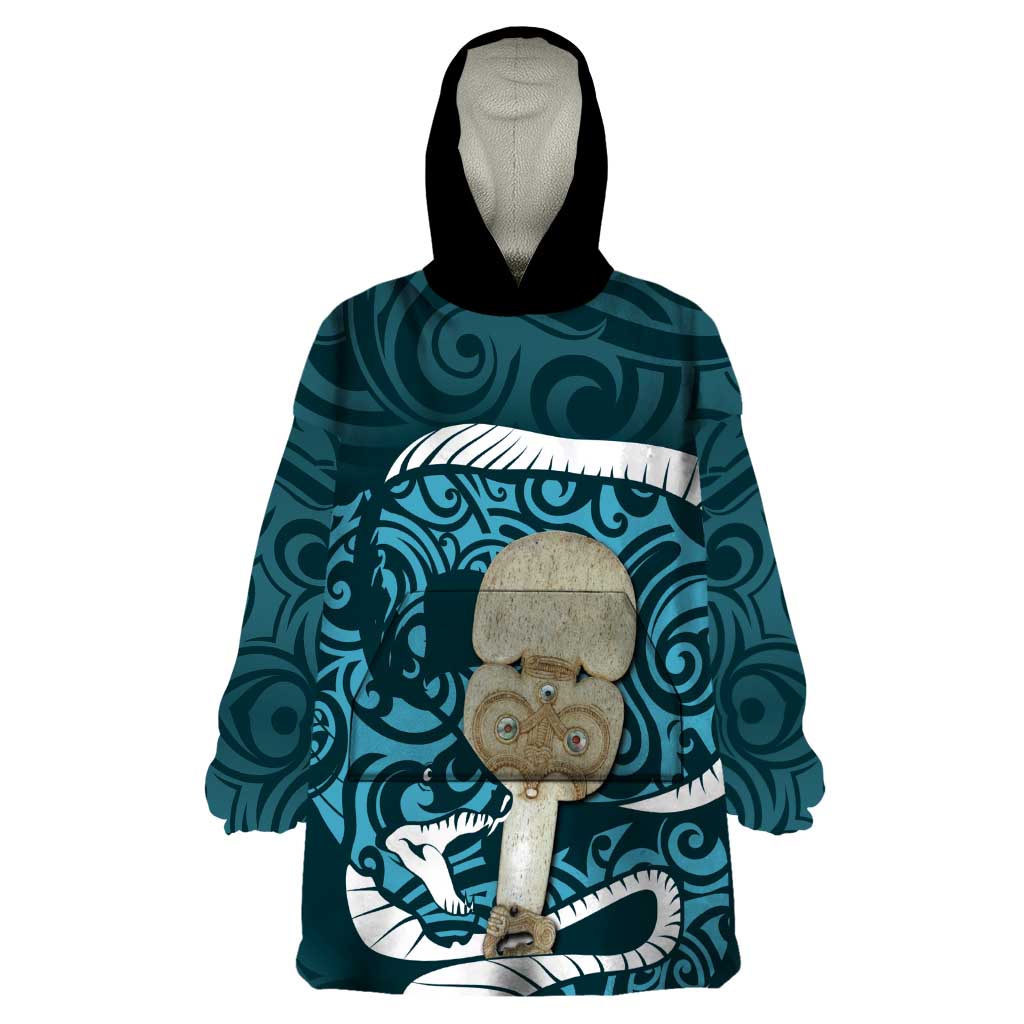 Turquoise New Zealand Eel Wearable Blanket Hoodie Aotearoa Maori Tuna With Kotiate Weapon