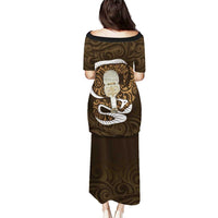 Gold New Zealand Eel Puletasi Aotearoa Maori Tuna With Kotiate Weapon