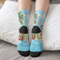 Hawaii Christmas Mele Kalikimaka Crew Socks Festive Palm Chilling Santa With Surfboard LT14 - Polynesian Pride