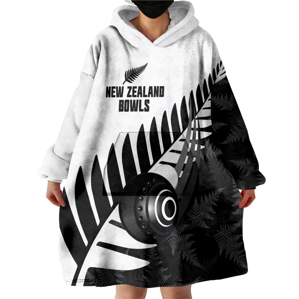 New Zealand Lawn Bowls Custom Wearable Blanket Hoodie Aotearoa Silver Fern - Polynesian Pride