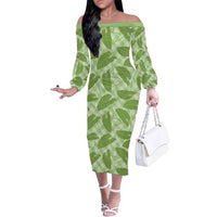 Green Hawaii Kalo Palaka Motifs Family Matching Off The Shoulder Long Sleeve Dress and Hawaiian Shirt Hawaiian Taro Leaves Elegant Vibes LT14 Mom's Dress Green - Polynesian Pride