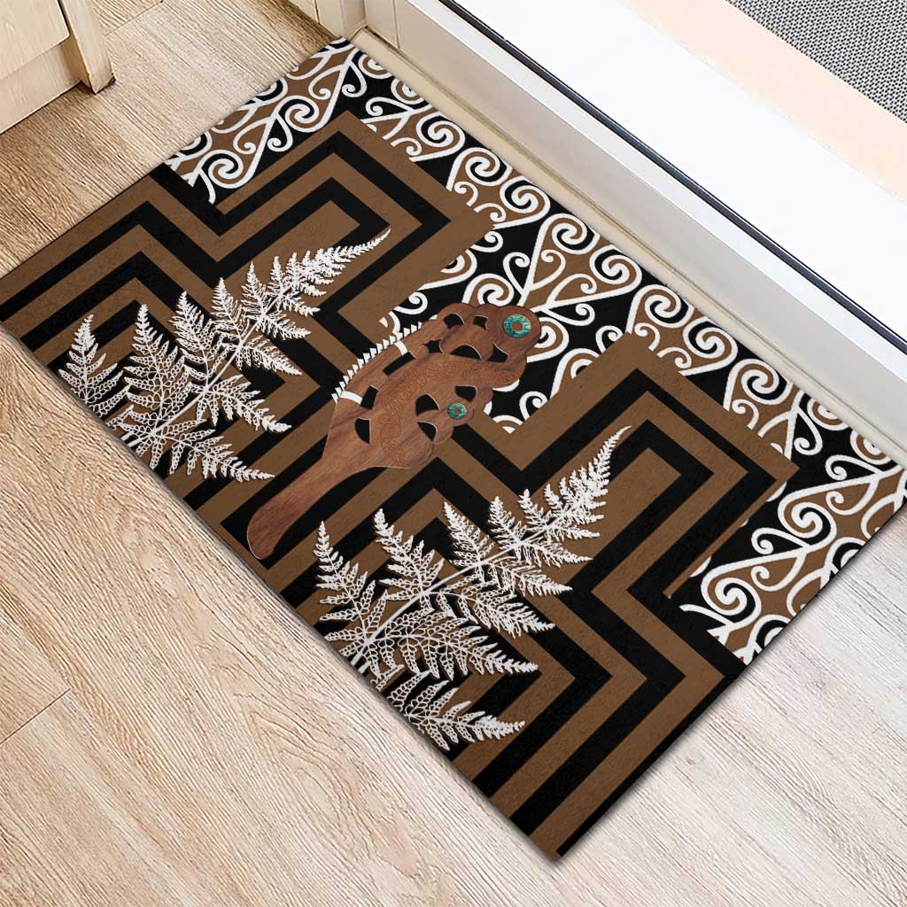 New Zealand Rubber Doormat Maori Maripi Knife With Poutama Art