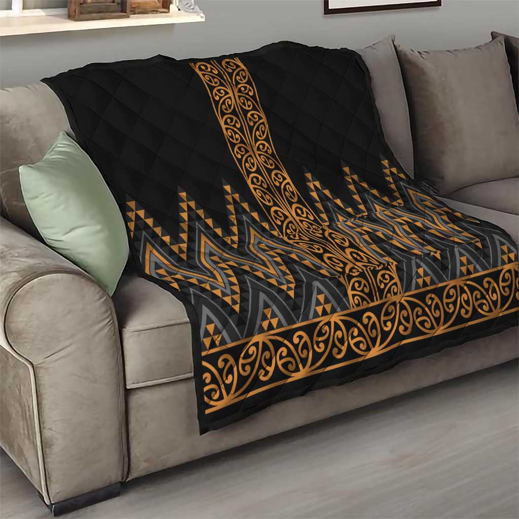 Gold Aotearoa Mangopare Kowhaiwhai and Niho Taniwha Quilt Maori New Zealand