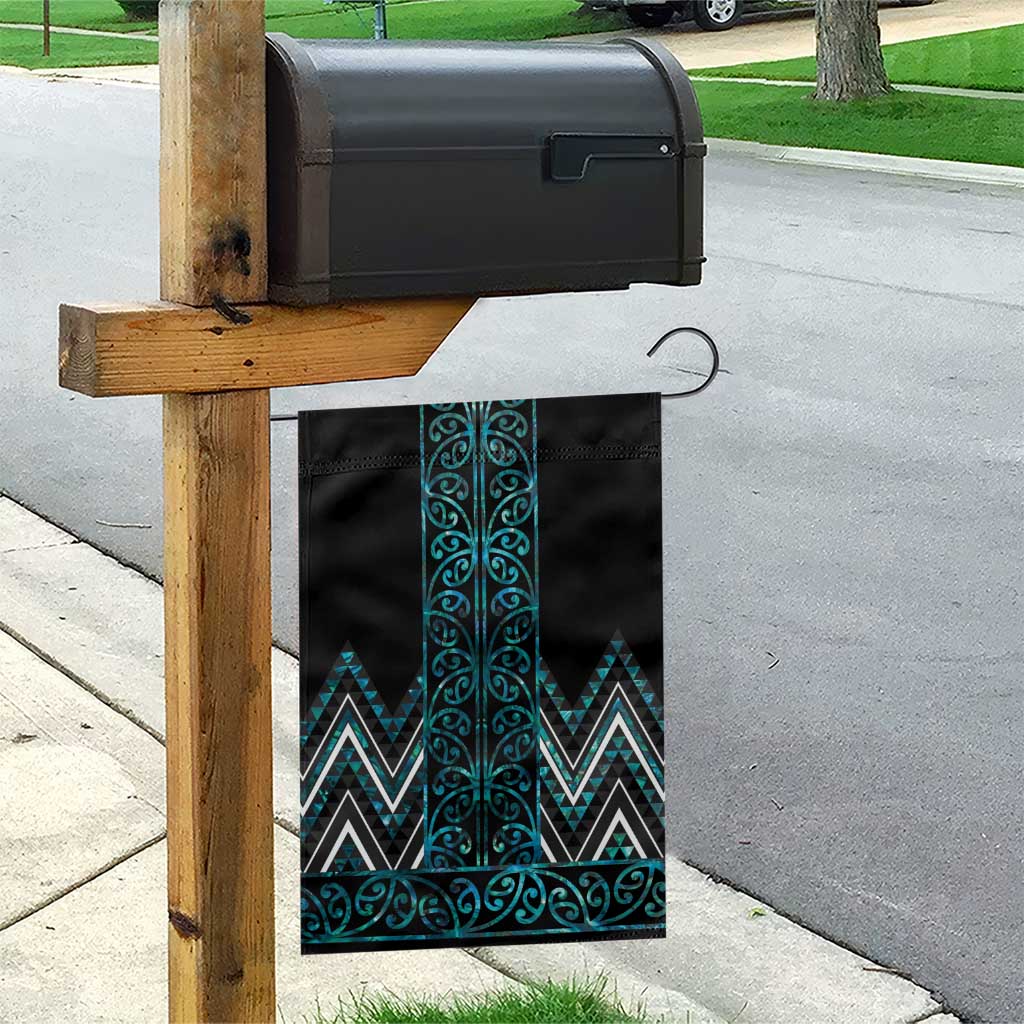 Paua Shell Aotearoa Mangopare Kowhaiwhai and Niho Taniwha Garden Flag Maori New Zealand