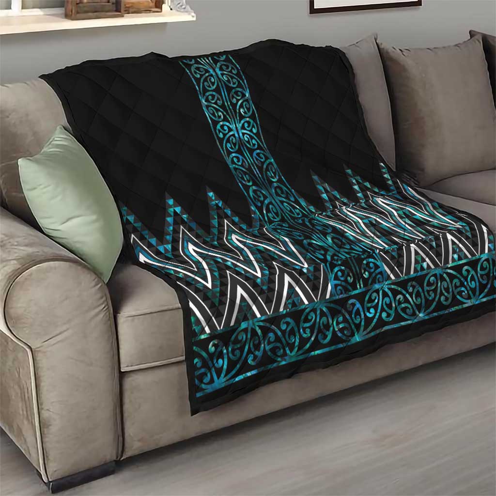 Paua Shell Aotearoa Mangopare Kowhaiwhai and Niho Taniwha Quilt Maori New Zealand