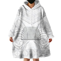Niue White Sunday Wearable Blanket Hoodie Aho Tapu Fanau Hiapo Pattern LT14 - Polynesian Pride