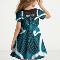 Kikorangi Aotearoa Atua Tumatauenga Personalised Kid Short Sleeve Dress Maori God Of War Tiki With Taiaha LT14 - Polynesian Pride