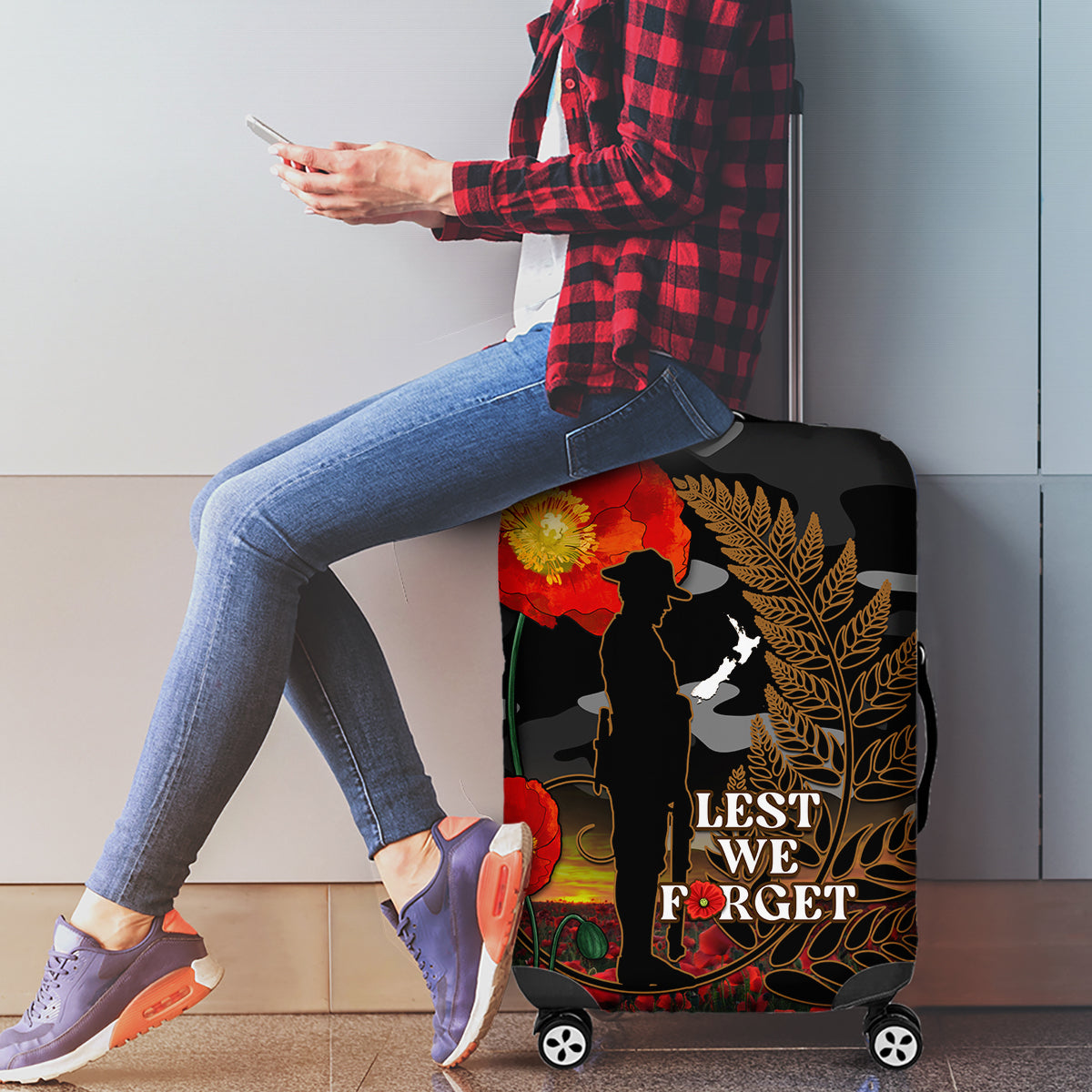 New Zealand ANZAC Day Luggage Cover Lest We Forget Silver Fern With Camouflage LT14 - Polynesian Pride