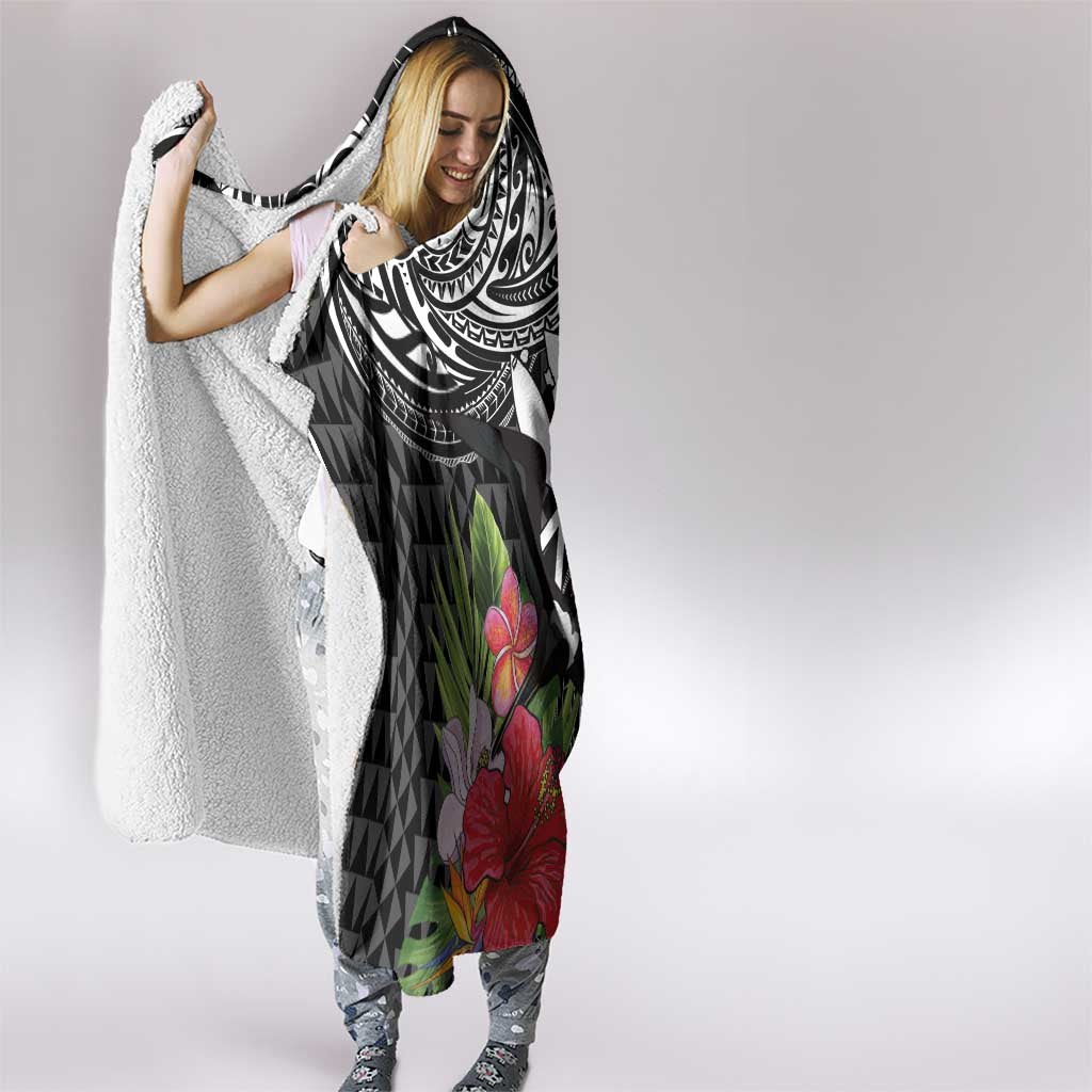 Hawaii Iwa Bird Hooded Blanket Great Frigatebird Kanaka Tropical Flowers - Polynesian Pride