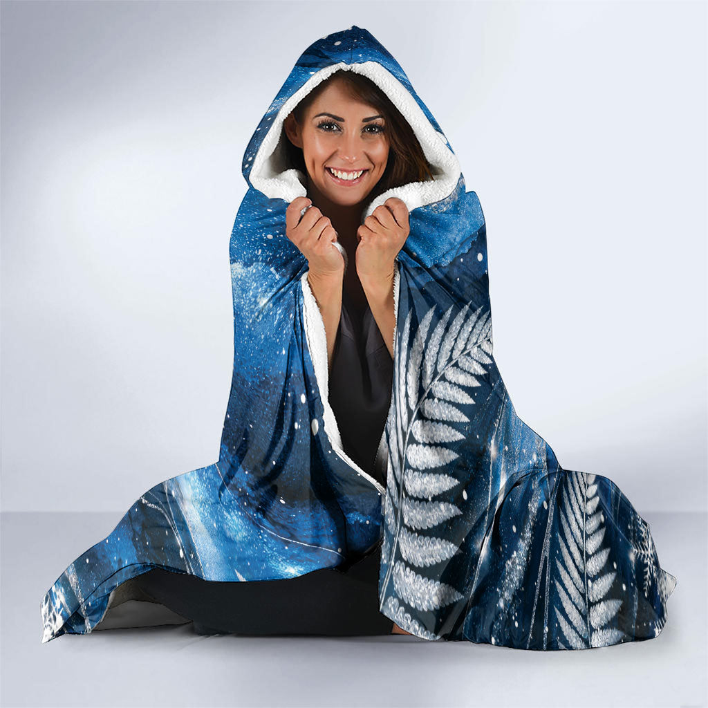Sulphur-crested Cockatoo New Zealand Christmas In July Hooded Blanket NZ Aroha Koru Fern Marble Vibes LT14 - Polynesian Pride