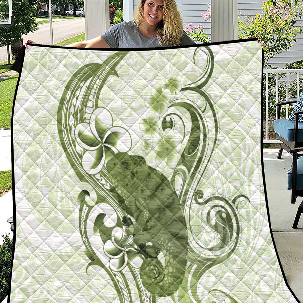 Green And White Hawaii Chameleon Quilt Plumeria Polynesian Tribal Art