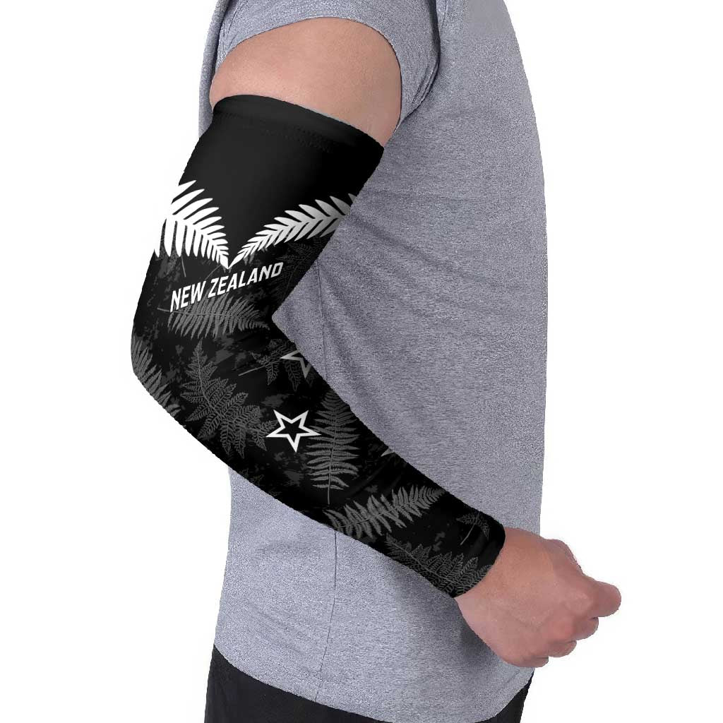 Custom New Zealand Silver Fern Football Arm Sleeves Go Aotearoa Grunge Black - Polynesian Pride