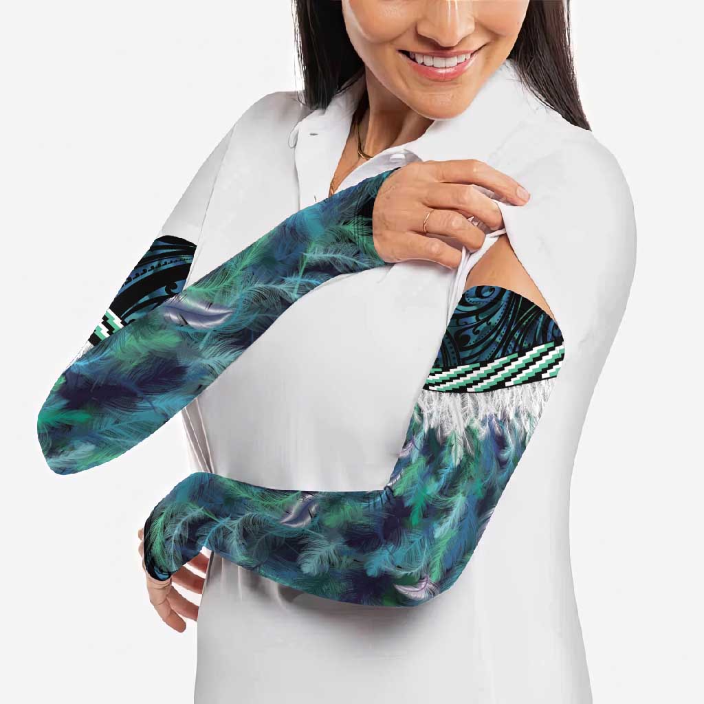 Turquoise Traditional Cloak Aotearoa Arm Sleeves Maori Paua Shell Korowai Pattern - Polynesian Pride