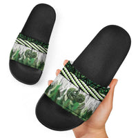 Green Traditional Cloak Aotearoa Slide Sandals Maori Paua Shell Korowai Pattern - Polynesian Pride