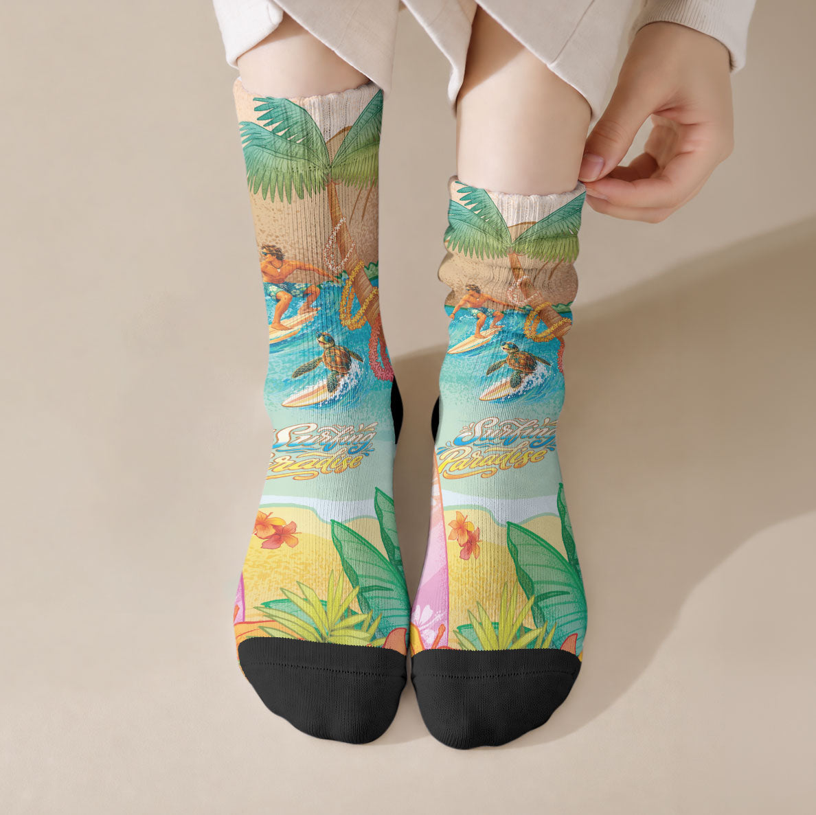 Surfing Paradise Hawaii Crew Socks Tropical Flowers Beachy Vibes LT14 Crew Socks Multicolor - Polynesian Pride