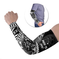 Hawaii Surfing Personalized Arm Sleeves Born To Surf Tiki Hawaiian Pattern LT14 Set of 2 Black - Polynesian Pride