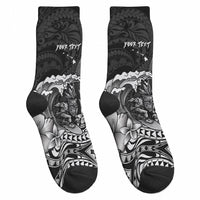 Hawaii Surfing Personalized Crew Socks Born To Surf Tiki Hawaiian Pattern LT14 - Polynesian Pride