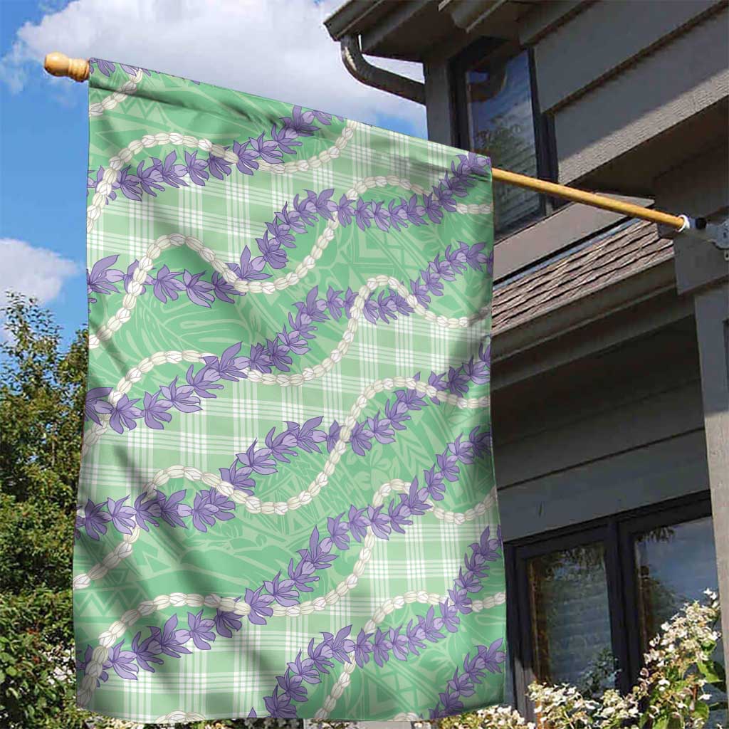 Pastel Green Hawaii Palaka Honohono Pikake Garden Flag Hawaiian Orchid Lei Polynesian Pattern - Polynesian Pride