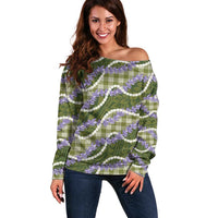 Green Hawaii Palaka Honohono Pikake Off Shoulder Sweater Hawaiian Orchid Lei Polynesian Pattern - Polynesian Pride