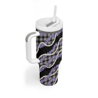 Black Hawaii Palaka Honohono Pikake Tumbler With Handle Hawaiian Orchid Lei Polynesian Pattern - Polynesian Pride