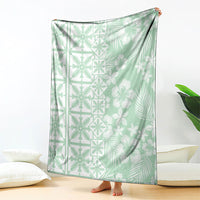 Pastel Green Kahili Quilt Hawaii Blanket Tropical Flower Seamless Half Style