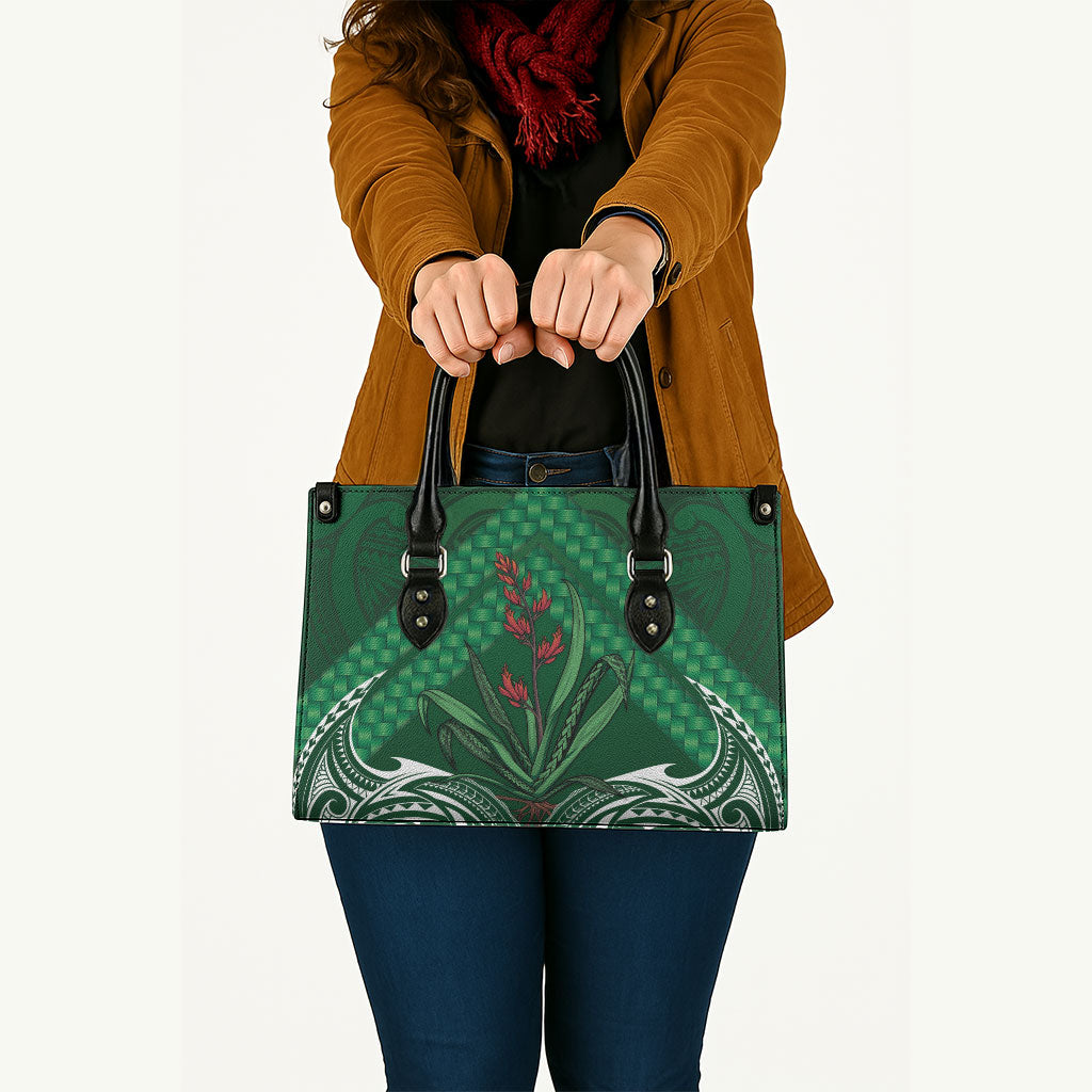 Rongoa Maori New Zealand Harakeke Leather Bag NZ Weaving Pattern Green LT14 - Polynesian Pride