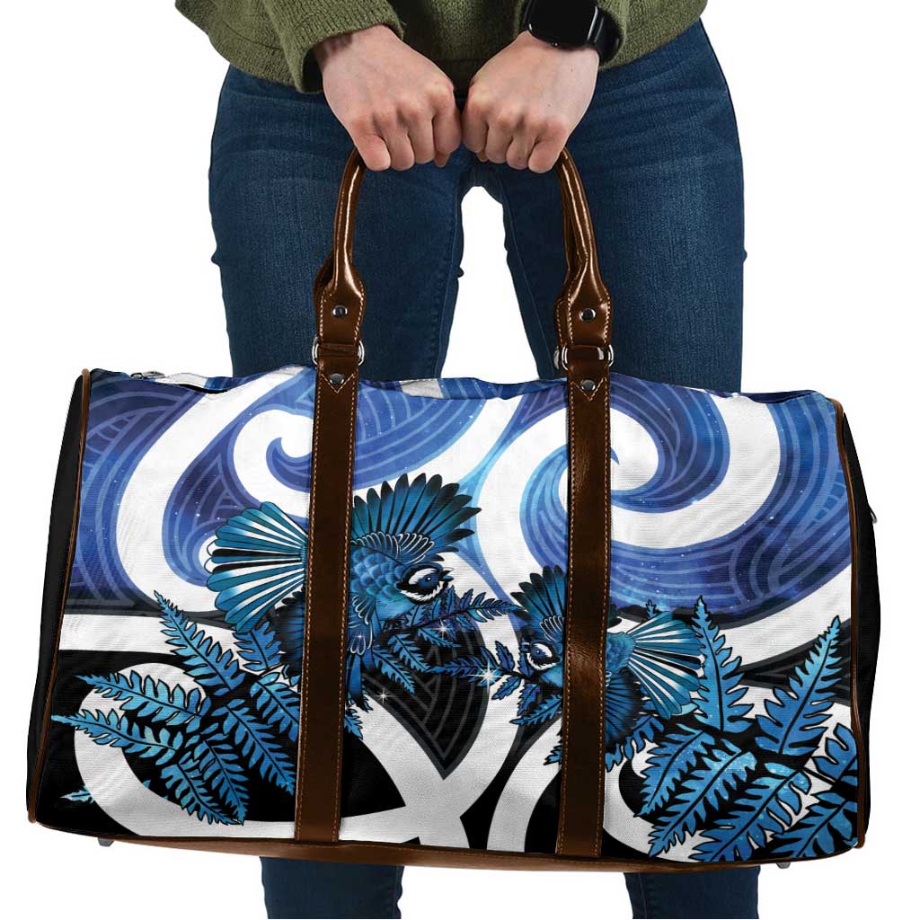 Piwakawaka New Zealand Matariki Travel Bag Maori New Year Silver Fern Blue Galaxy LT14 Blue - Polynesian Pride