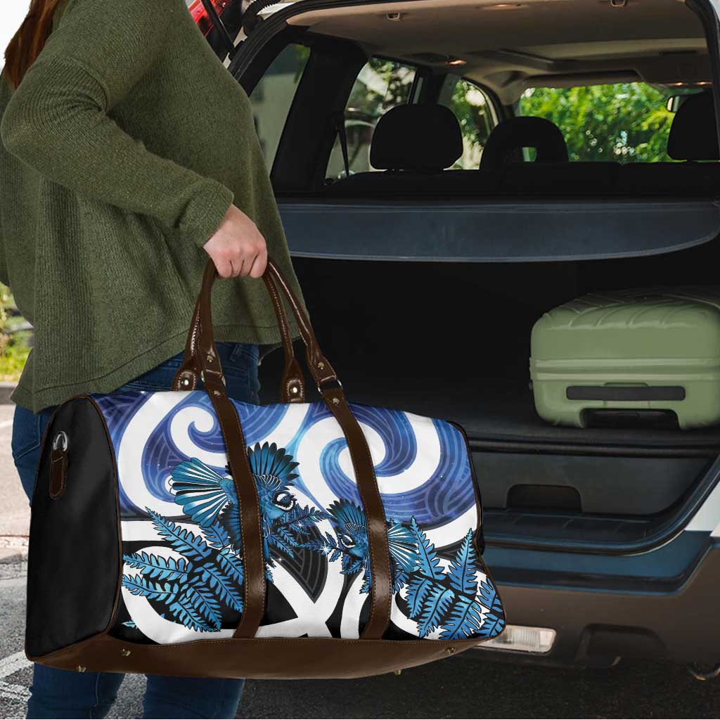Piwakawaka New Zealand Matariki Travel Bag Maori New Year Silver Fern Blue Galaxy LT14 - Polynesian Pride