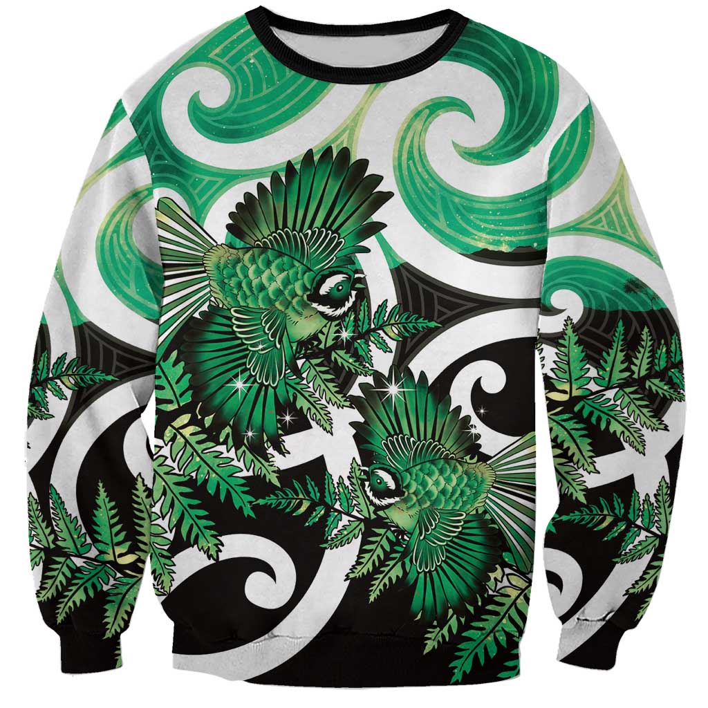 Piwakawaka New Zealand Matariki Sweatshirt Maori New Year Silver Fern Green Galaxy