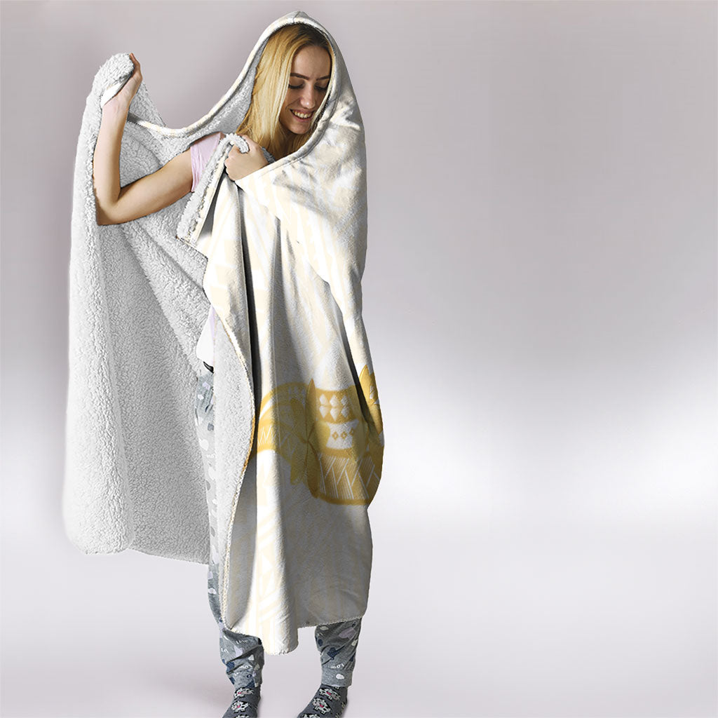 Polynesia White Sunday Hooded Blanket Polynesian Tattoo Plumeria Hibiscus Gold