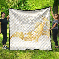 Polynesia White Sunday Quilt Polynesian Tattoo Plumeria Hibiscus Gold