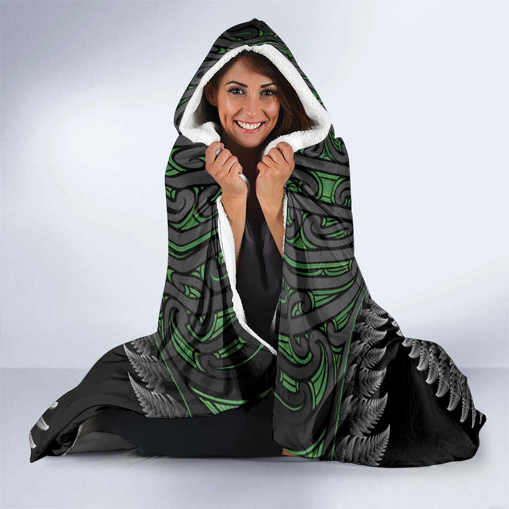 Personalised New Zealand Darts Hooded Blanket Dartboard Maori Fern Puhoro Art