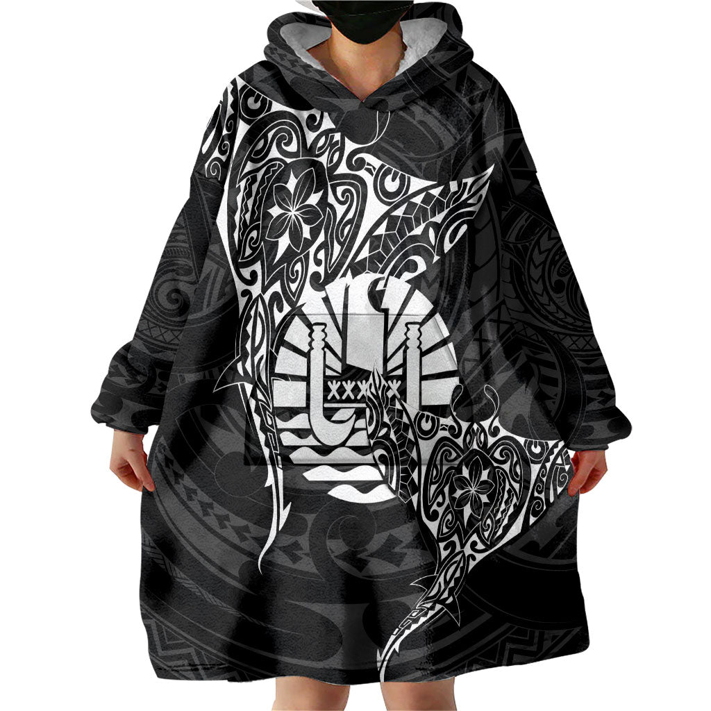 French Polynesia Manta Ray Tattoo Wearable Blanket Hoodie Tahiti Hahalua Turtle Shark Black Color