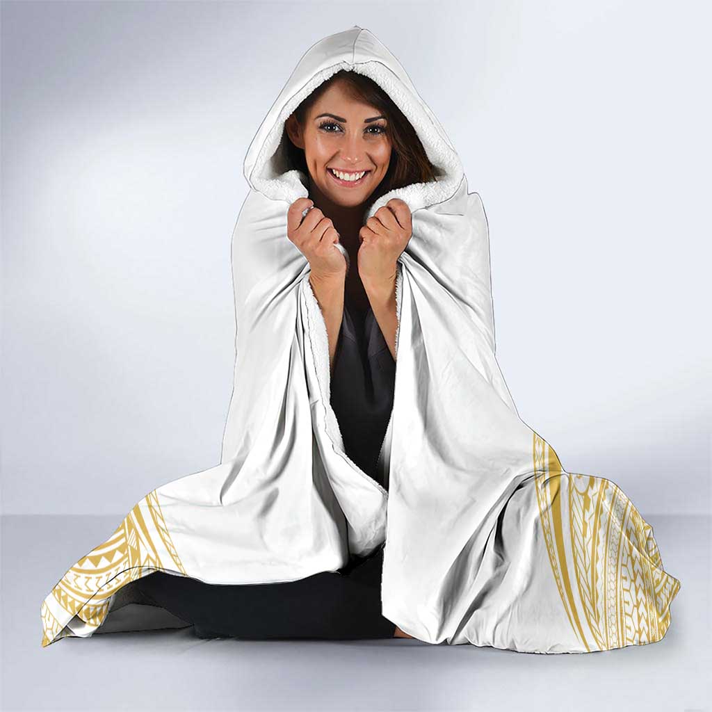 Polynesia White Sunday Hooded Blanket Plumeria Polynesian Tribal Gold Color - Polynesian Pride