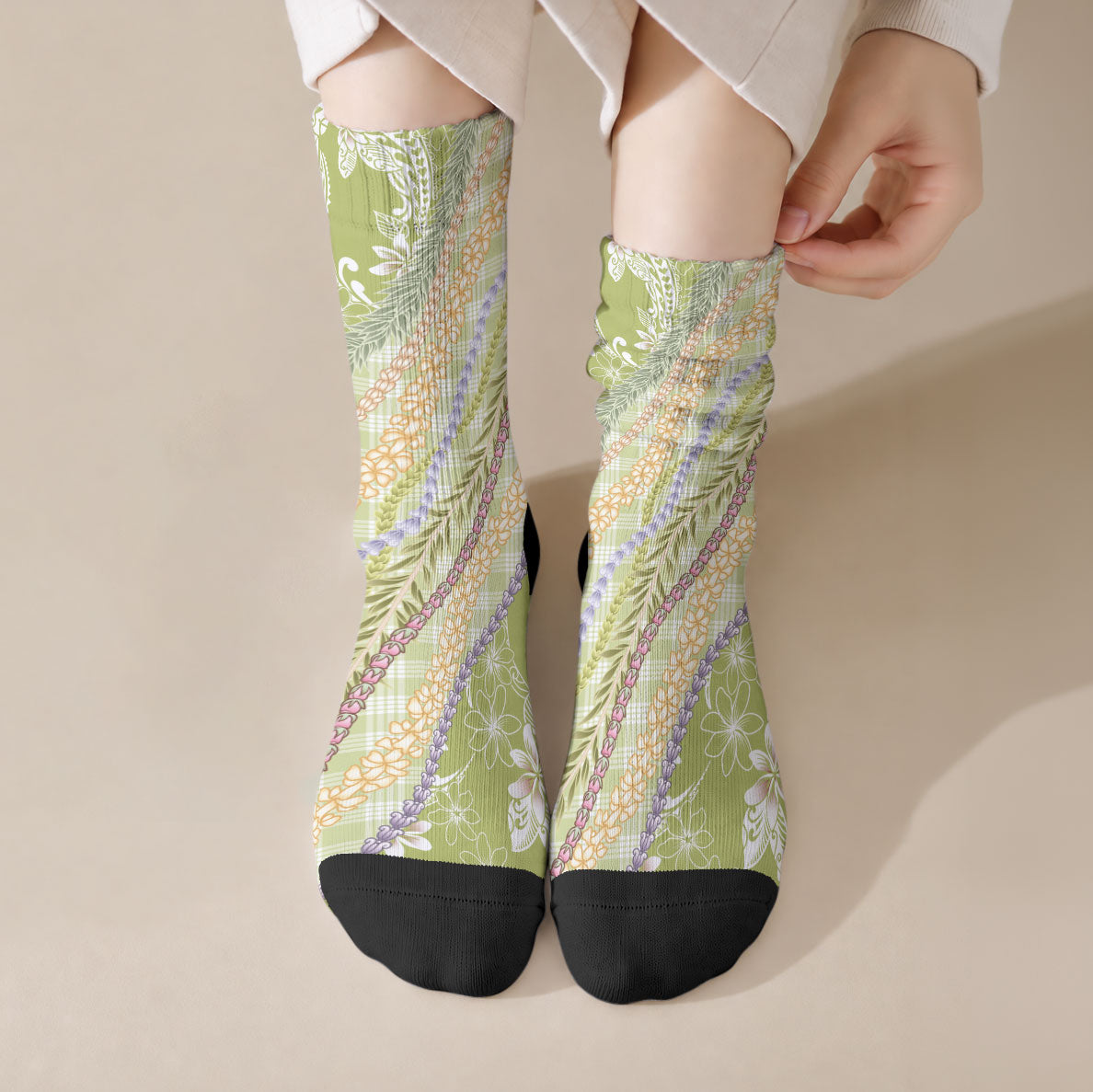 Green Palaka Hawaii Leis Crew Socks Hawaiian-plaid Elegant Tropical Vibes