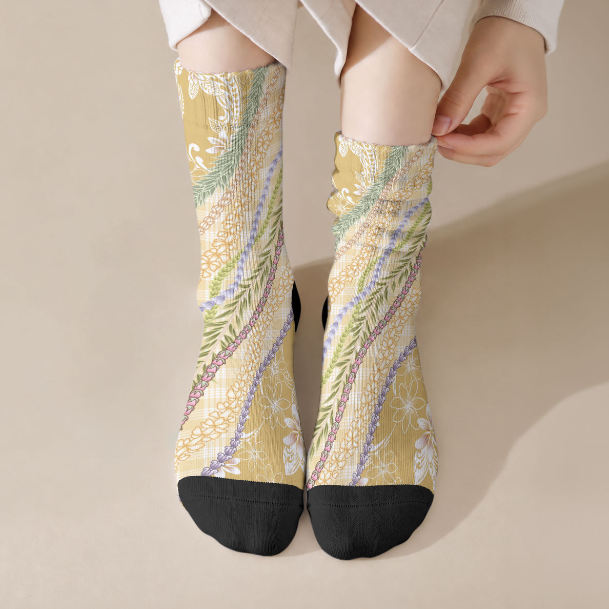 Yellow Palaka Hawaii Leis Crew Socks Hawaiian-plaid Elegant Tropical Vibes LT14 Crew Socks Yellow - Polynesian Pride