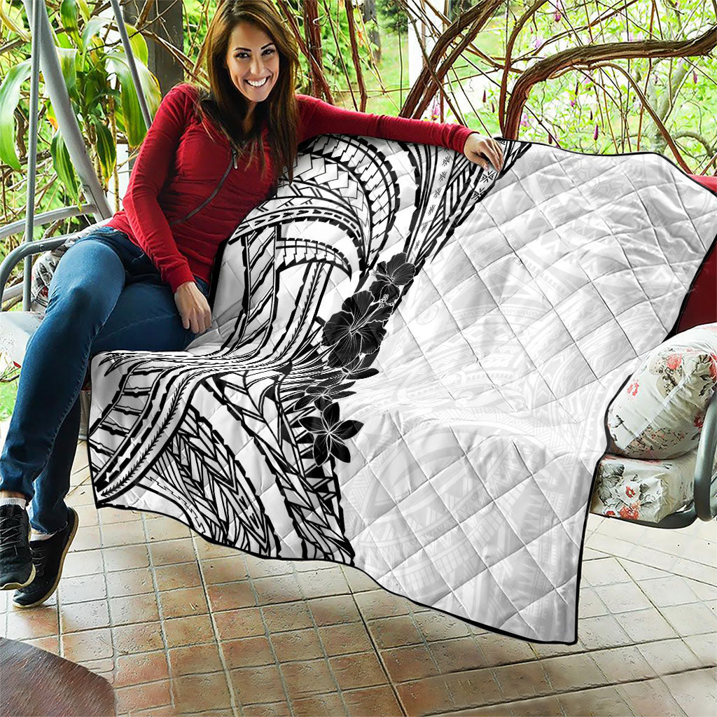 Black White Polynesia Tropical Flowers Quilt