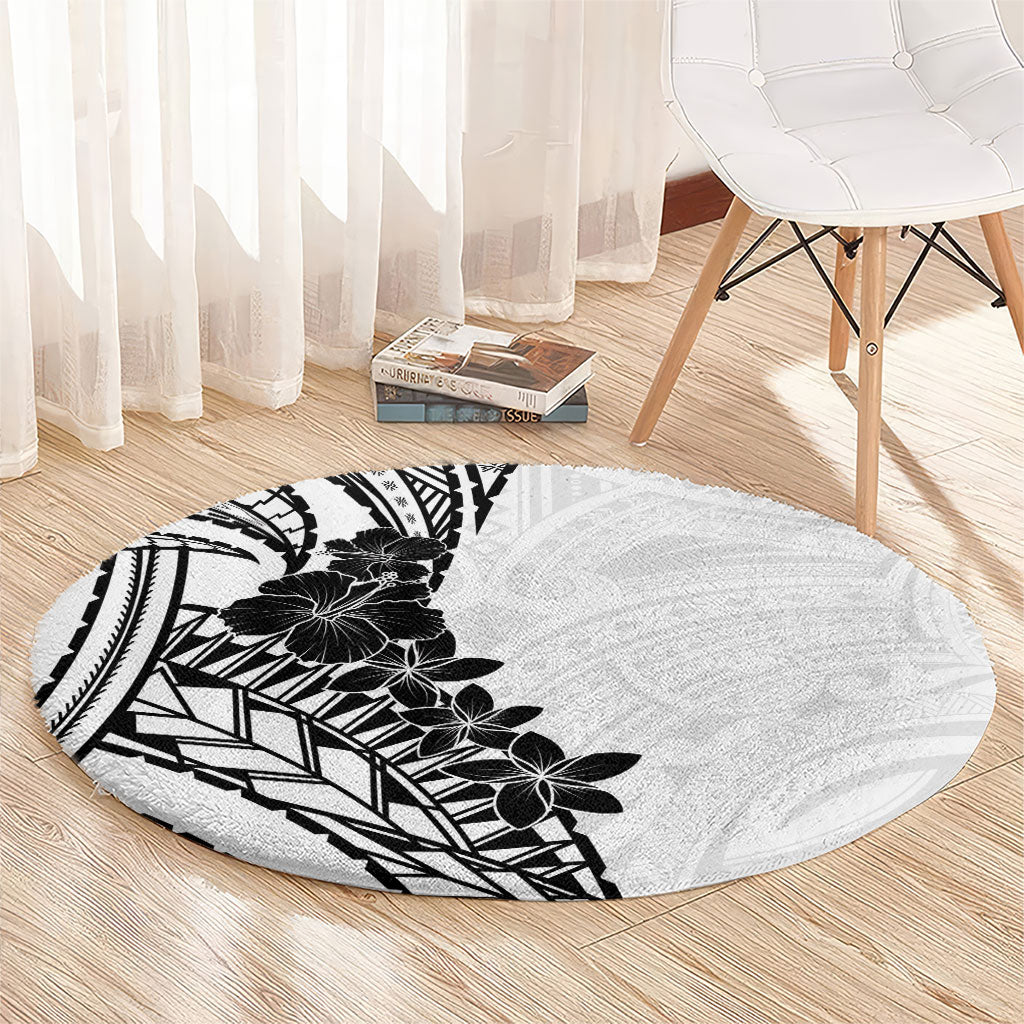 Black White Polynesia Tropical Flowers Round Carpet