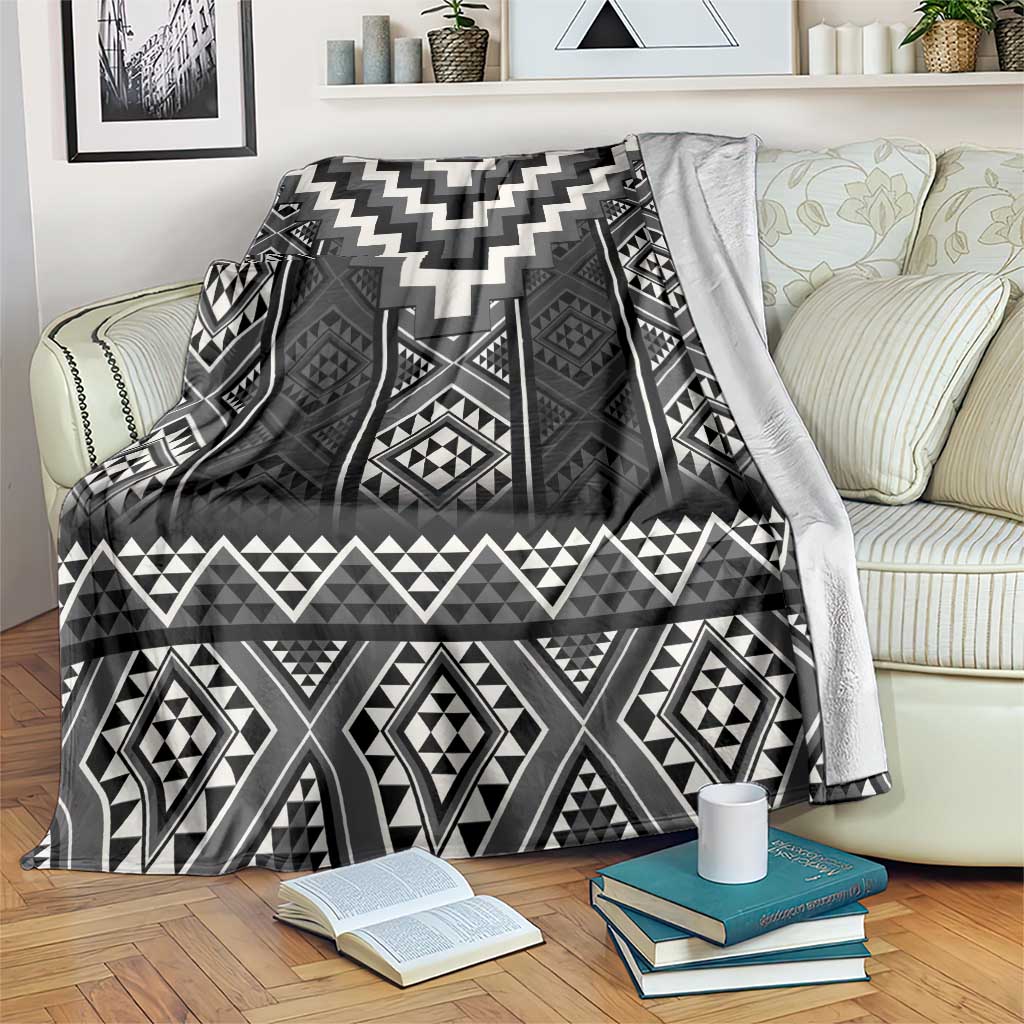 Black Taniko Aotearoa Blanket Niho Taniwha Mix Poutama LT14