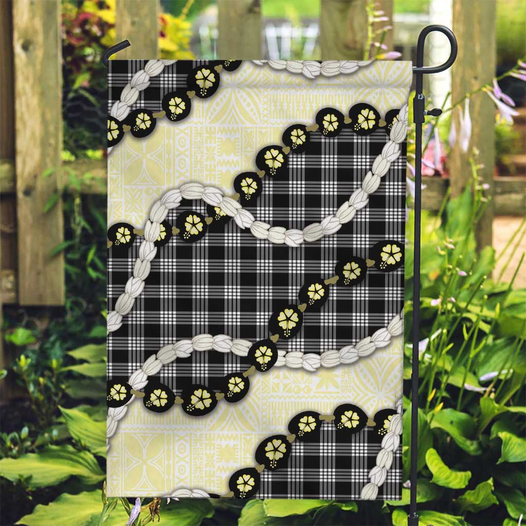 Black Palaka Hawaii Garden Flag Kukui Nut Pikake Lei Hawaiian Tapa Pattern - Polynesian Pride
