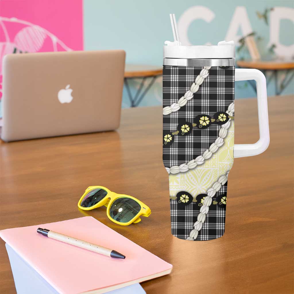 Black Palaka Hawaii Tumbler With Handle Kukui Nut Pikake Lei Hawaiian Tapa Pattern - Polynesian Pride
