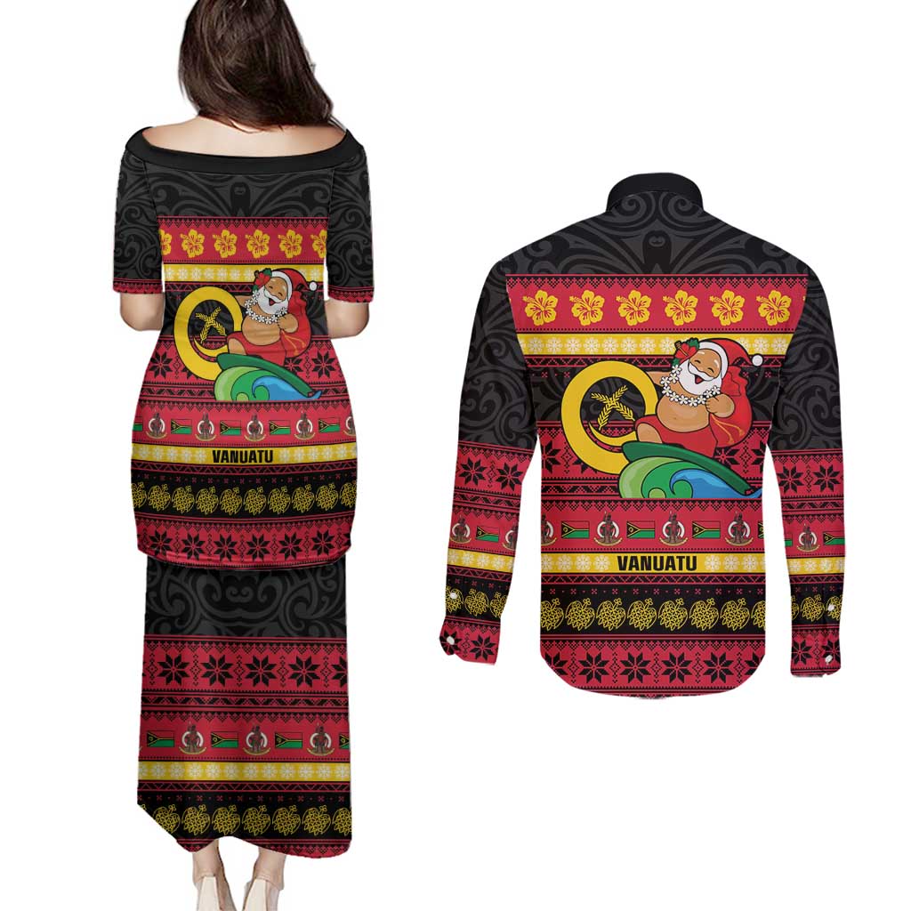 Vanuatu Christmas Couples Matching Puletasi and Long Sleeve Button Shirt Joyeux Noel Surfing Santa With Boar Tusk - Polynesian Pride